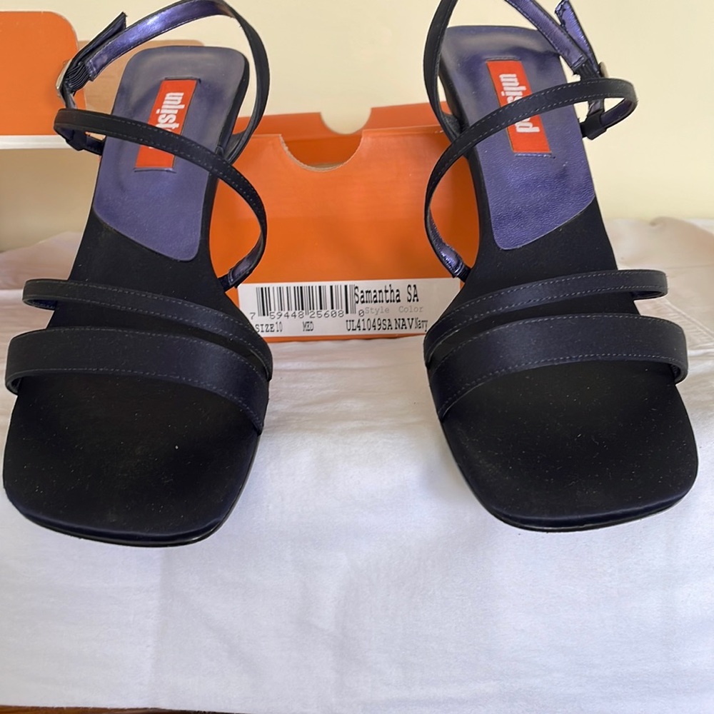 Strappy dress shoes. Unlisted. Size 10M. Navy blue. Excellent condition.
